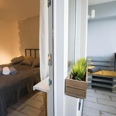 Hostel 128 *