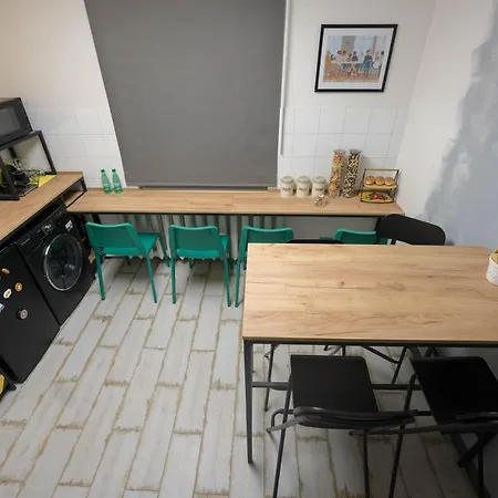 128 Hostel