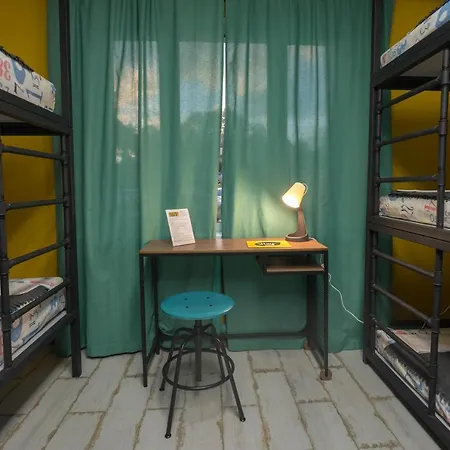 128 Hostel
